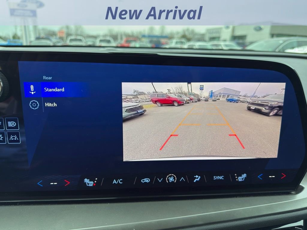 Certified 2025 Chevrolet Traverse LT image 10