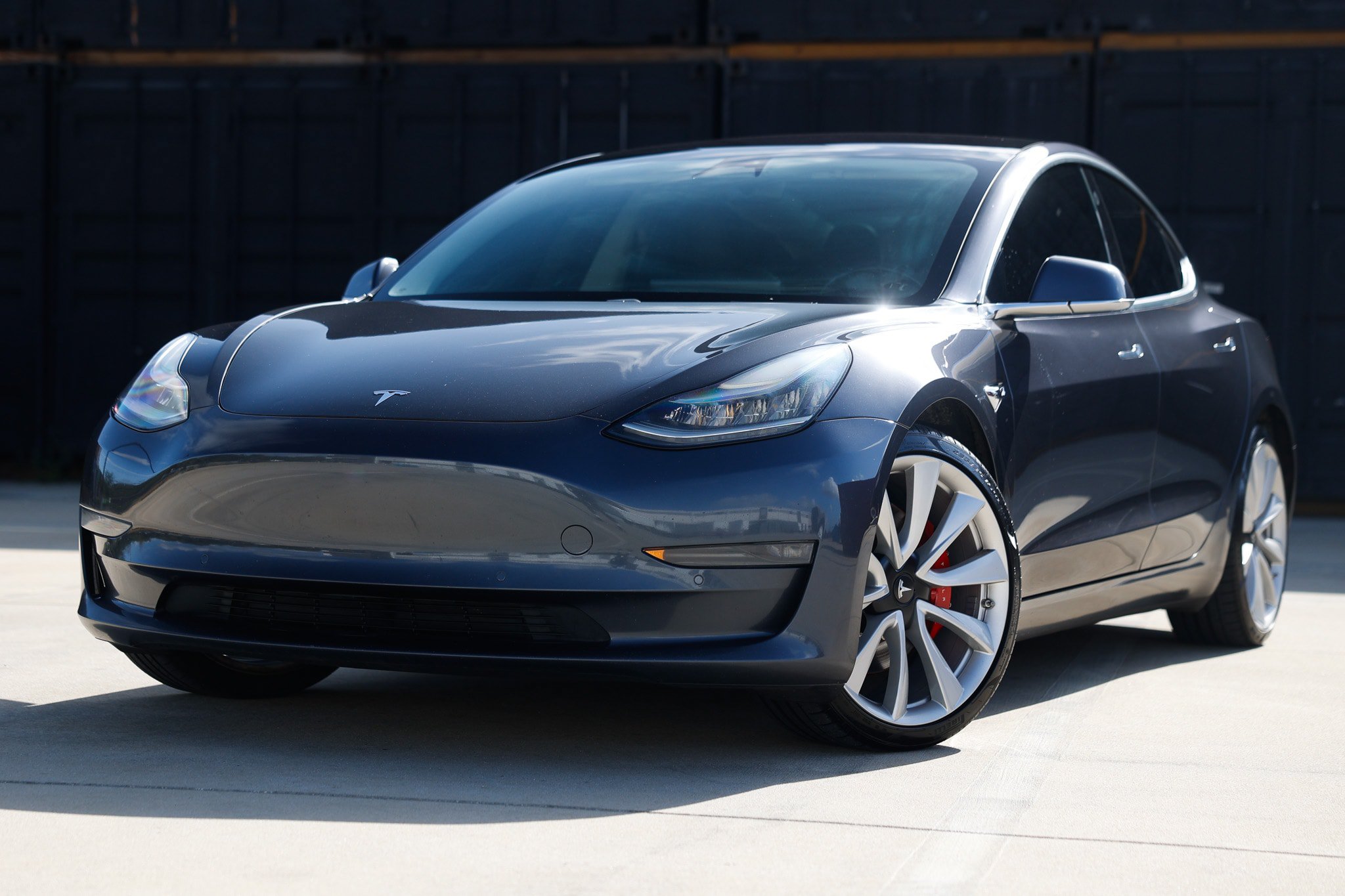 Used 2018 Tesla Model 3 Performance AWD/4WD image 1