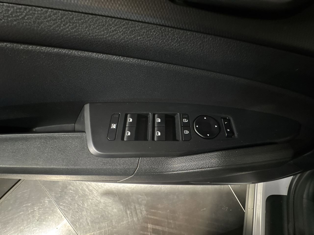 New 2026 Kia Sportage S image 18