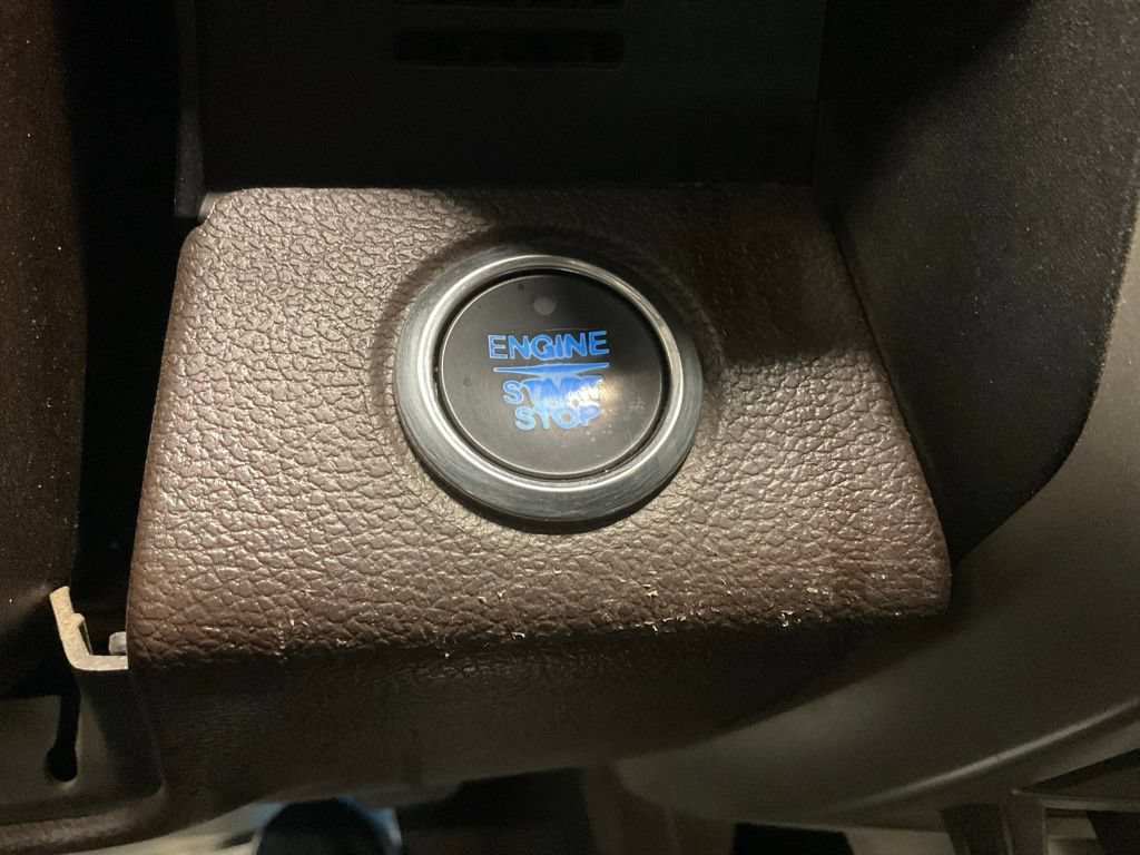 Used 2018 Ford F150 King Ranch w/ Equipment Group 601A Luxury AWD/4WD image 16