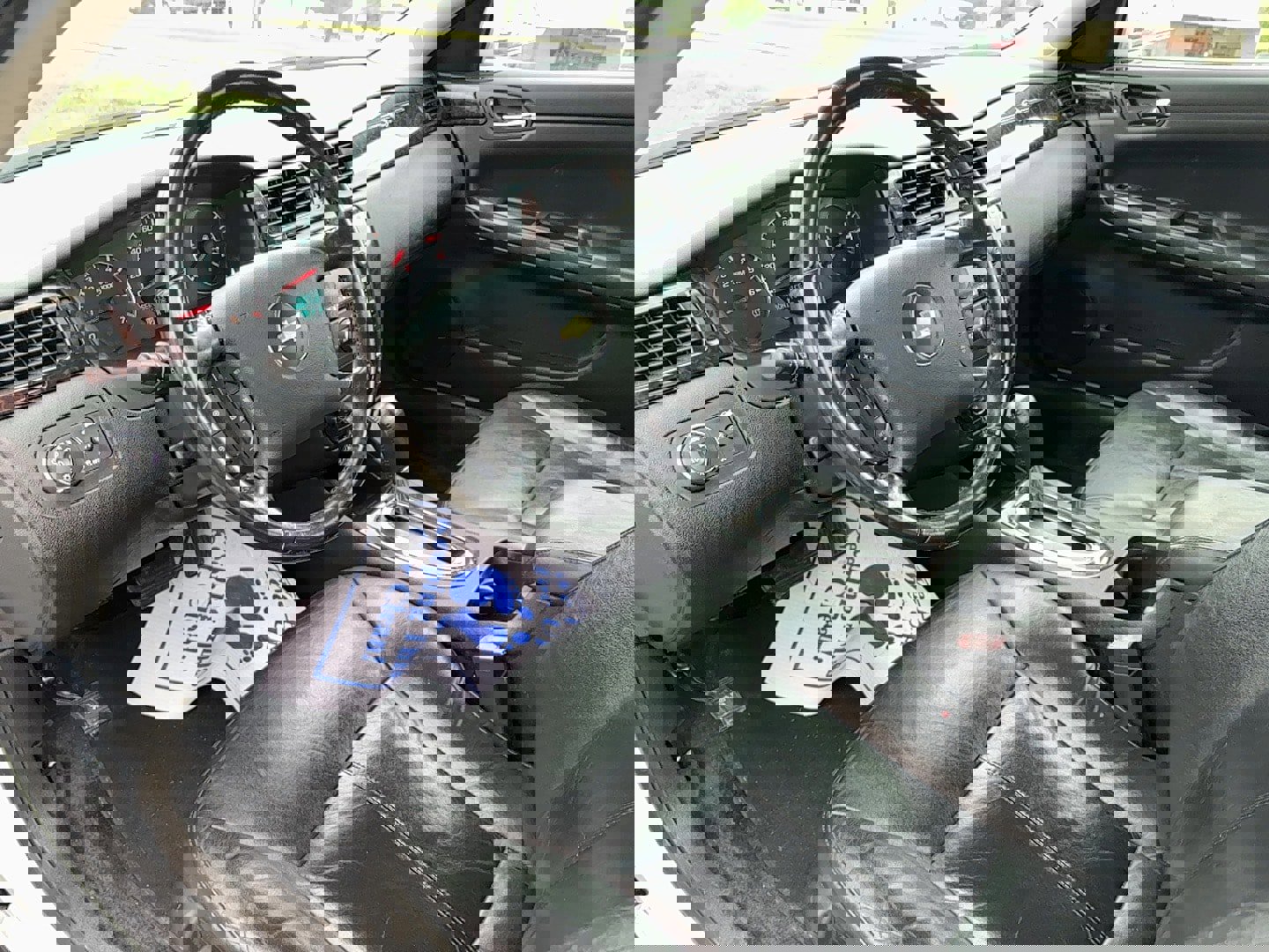 Used 2012 Chevrolet Impala LTZ FWD image 15