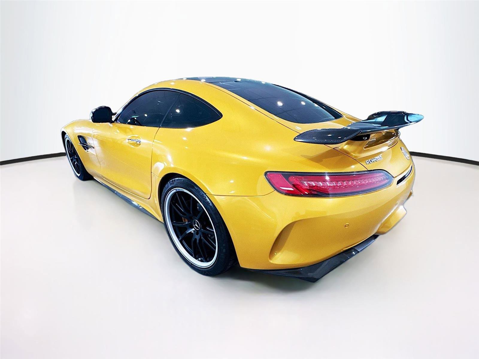 Used 2019 Mercedes-Benz AMG GT R image 4