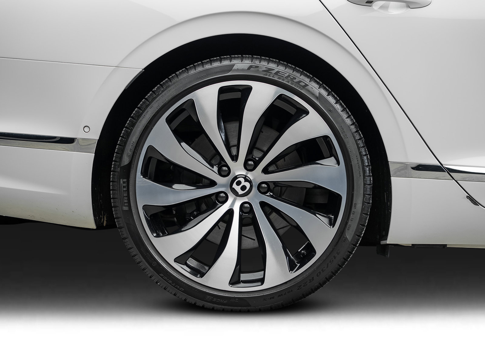 Used 2022 Bentley Flying Spur Plug-In Hybrid AWD/4WD image 28