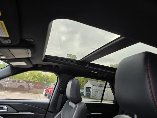 Used 2025 Ford Explorer ST w/ Sun And Sound Package image 12