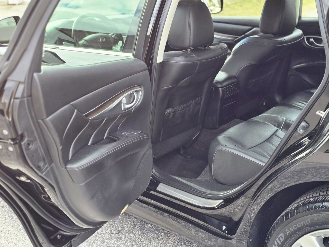 Used 2013 INFINITI M37 x w/ Premium Pkg image 20