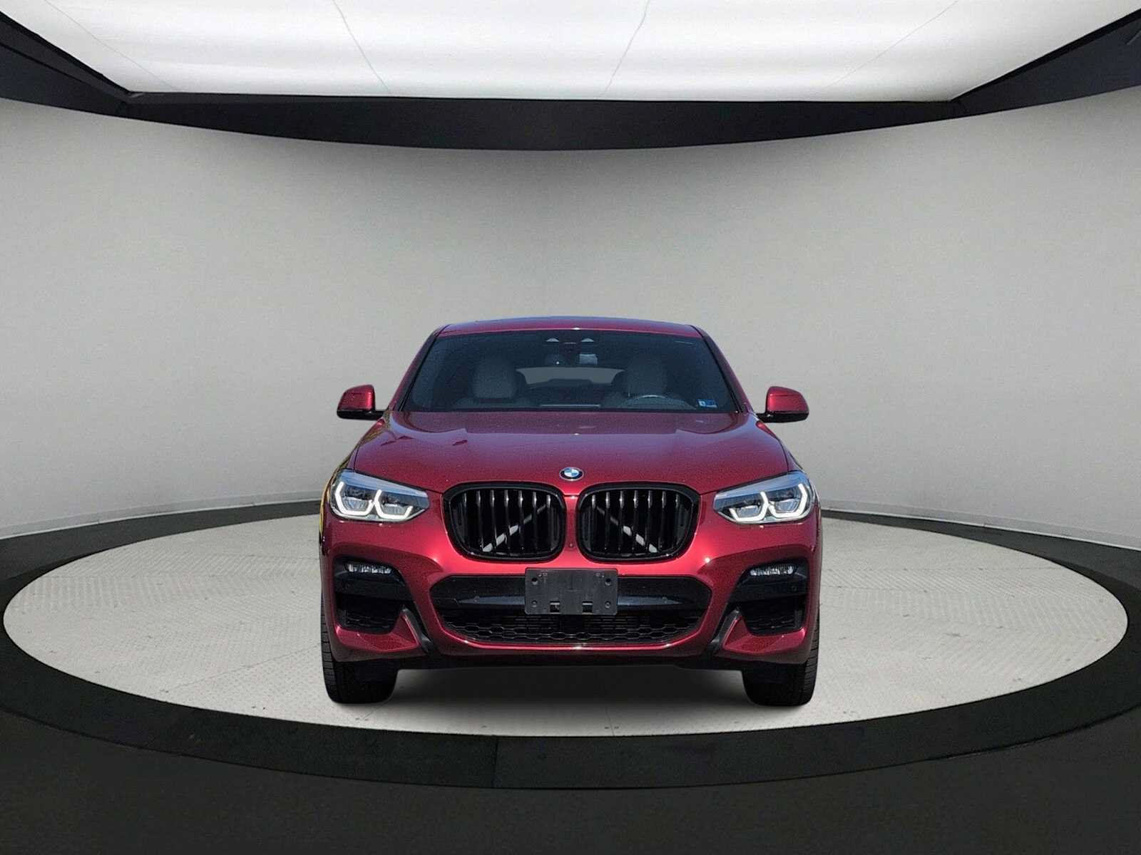 Used 2021 BMW X4 xDrive30i w/ Executive Package AWD/4WD image 3