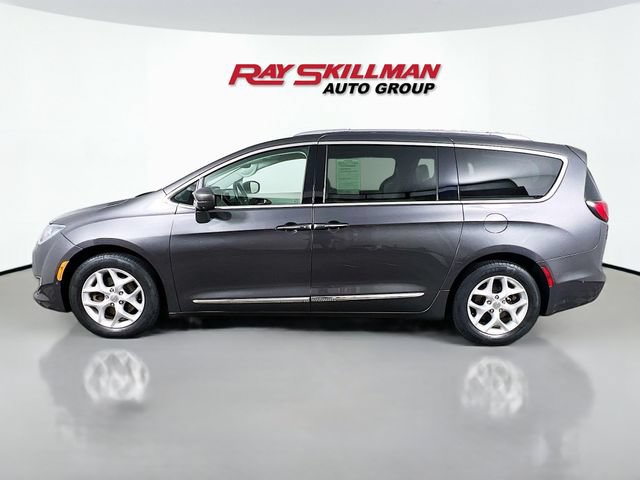 Used 2019 Chrysler Pacifica Touring-L Plus w/ Advanced Safetytec Group FWD image 4
