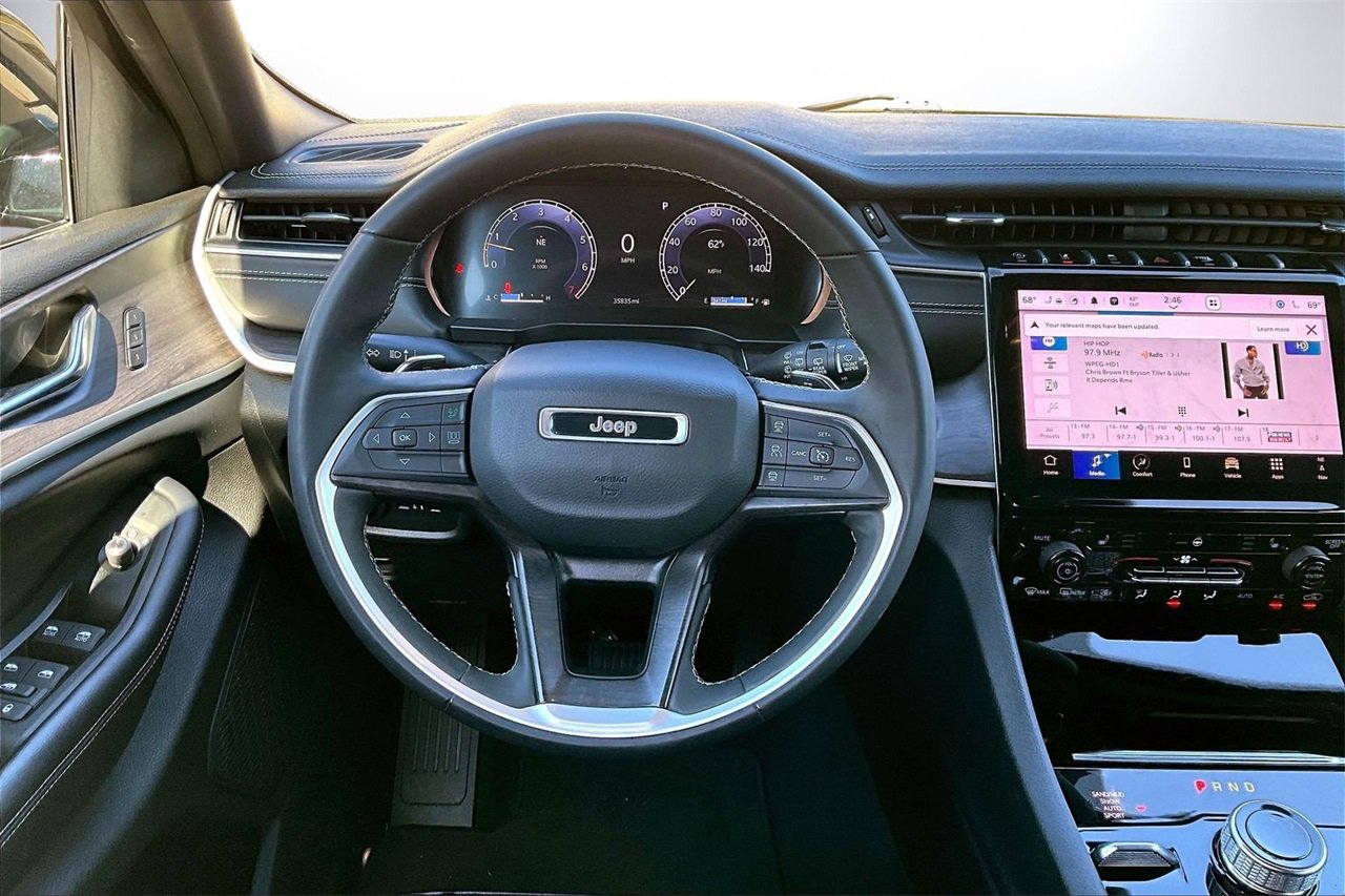 Certified 2024 Jeep Grand Cherokee Limited image 10