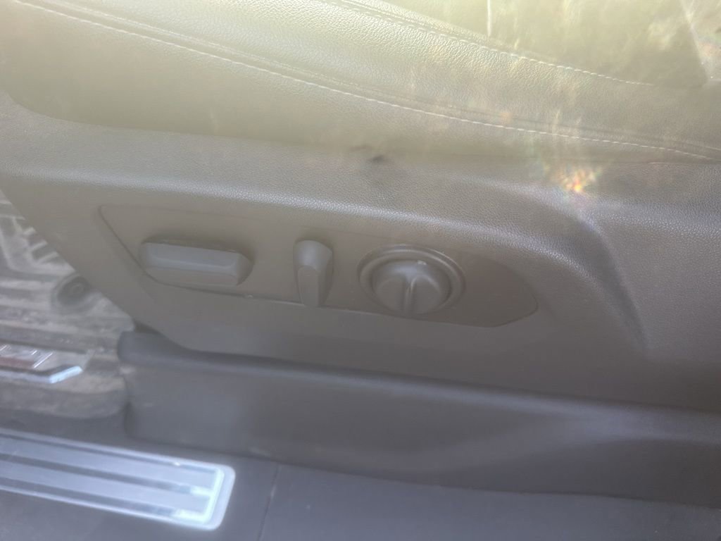 Used 2022 Chevrolet Silverado 1500 LT Trail Boss w/ LT Trail Boss Premium Package AWD/4WD image 18