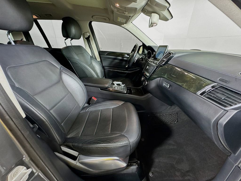 Used 2018 Mercedes-Benz GLS 550 4MATIC image 35