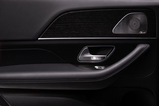 Used 2025 Mercedes-Benz GLE 350 4MATIC image 23