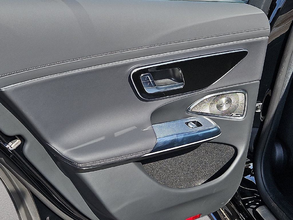 Used 2025 Mercedes-Benz E 350 Sedan image 14