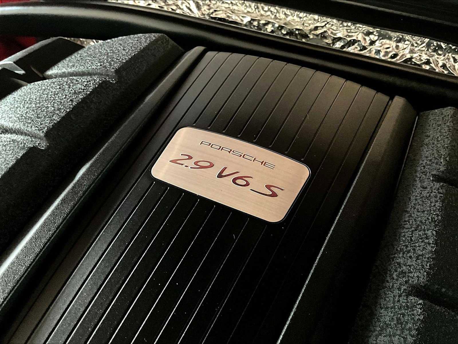 Used 2025 Porsche Macan S image 35