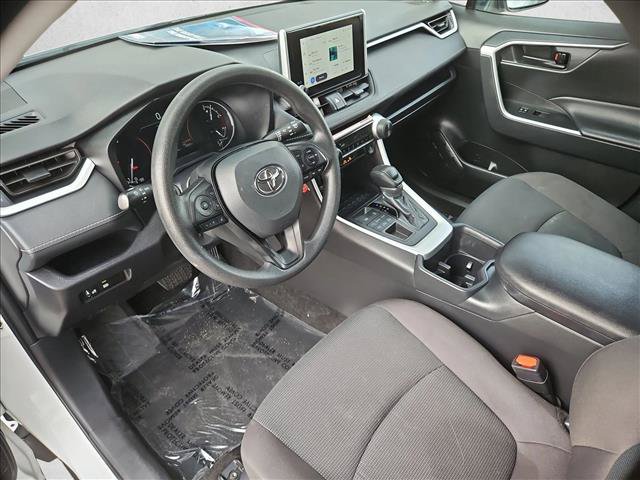 Used 2025 Toyota RAV4 LE AWD/4WD image 12