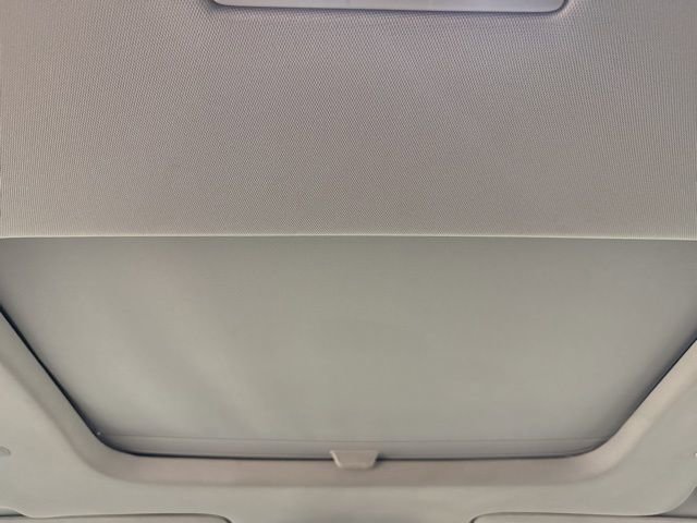 Used 2021 Chevrolet Traverse Premier image 18