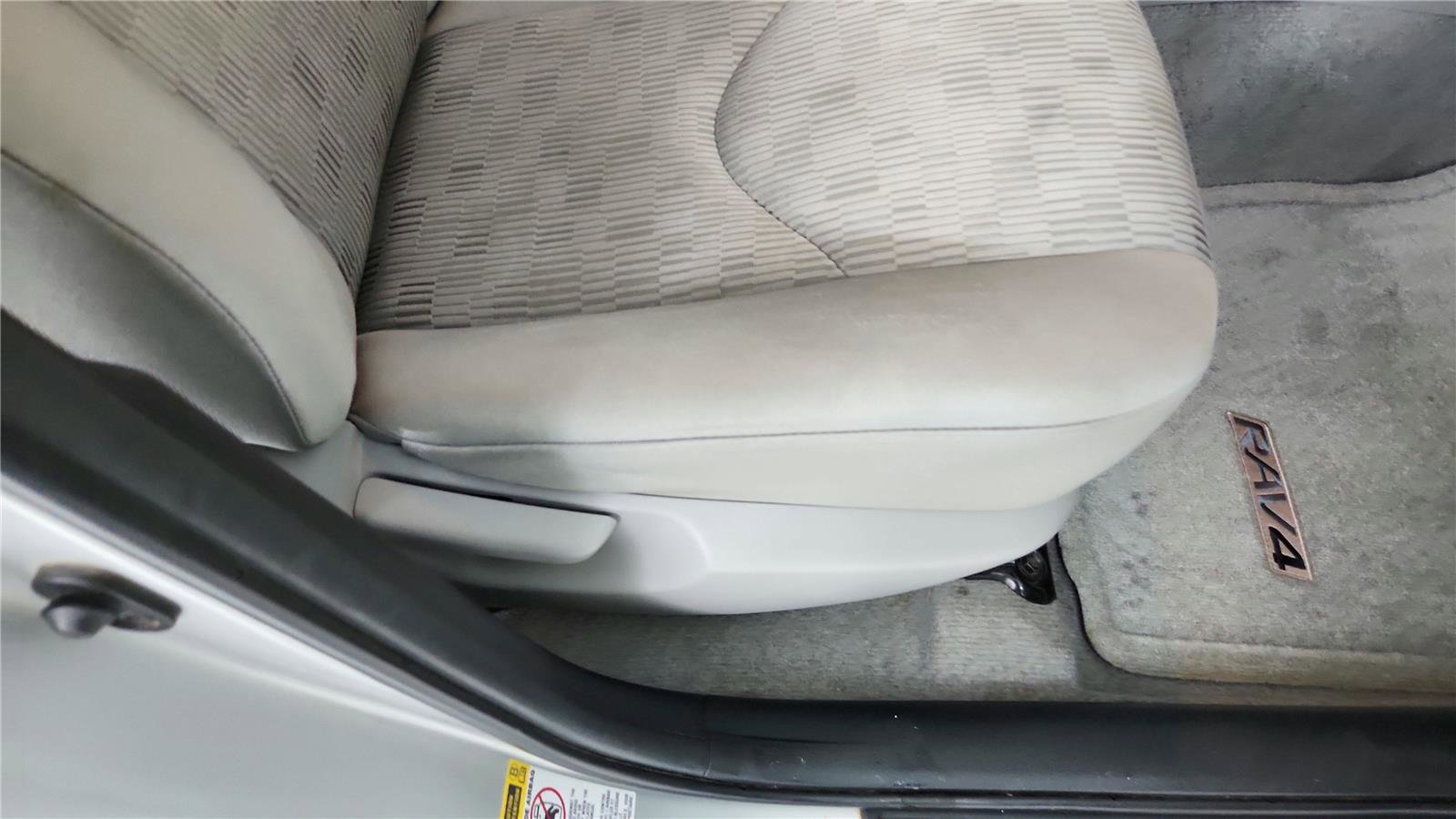 Used 2012 Toyota RAV4 4WD w/ Value Pkg image 18