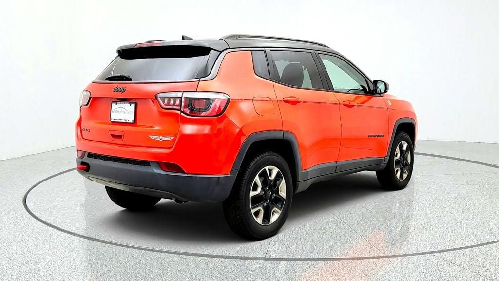 Used 2017 Jeep Compass Trailhawk AWD/4WD image 5