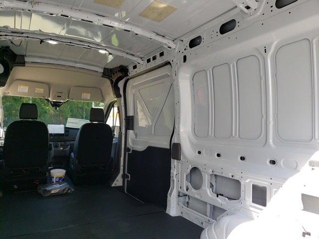 New 2023 Ford E-Transit Medium Roof image 12