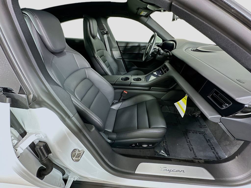 New 2025 Porsche Taycan image 30