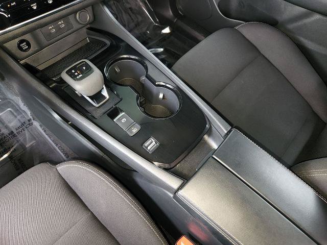 Certified 2025 Nissan Rogue S FWD image 22