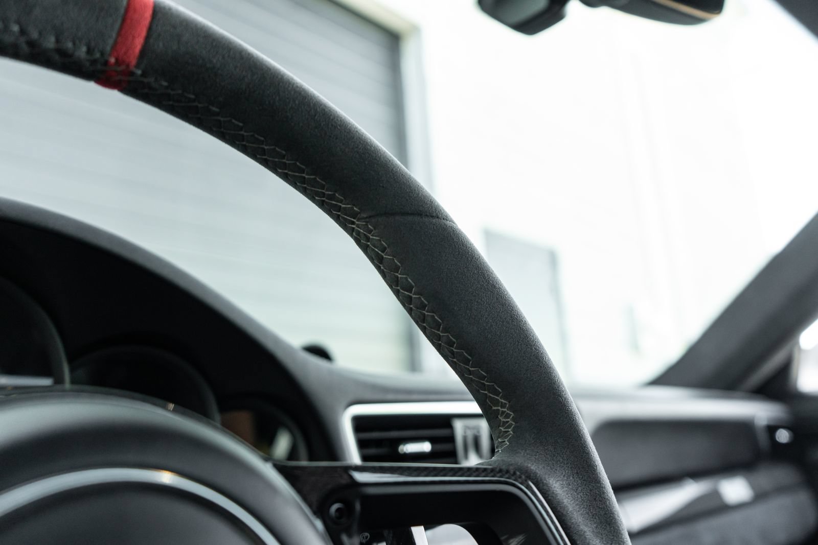 Used 2019 Porsche 911 GT2 RS RWD image 32