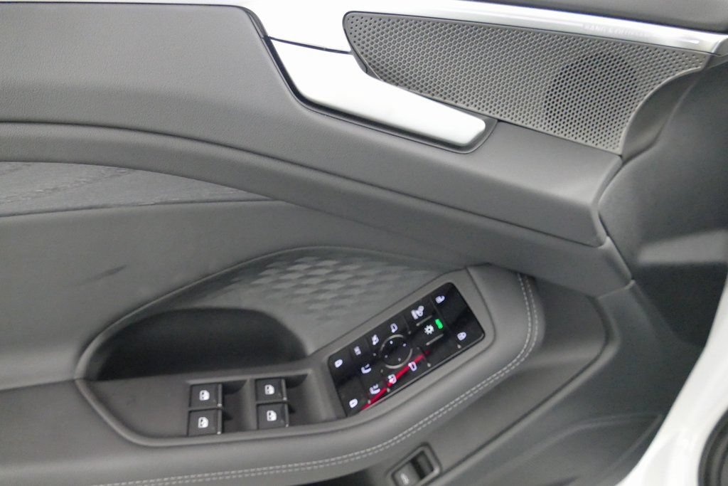 New 2026 Audi A6 Premium Plus AWD/4WD image 11
