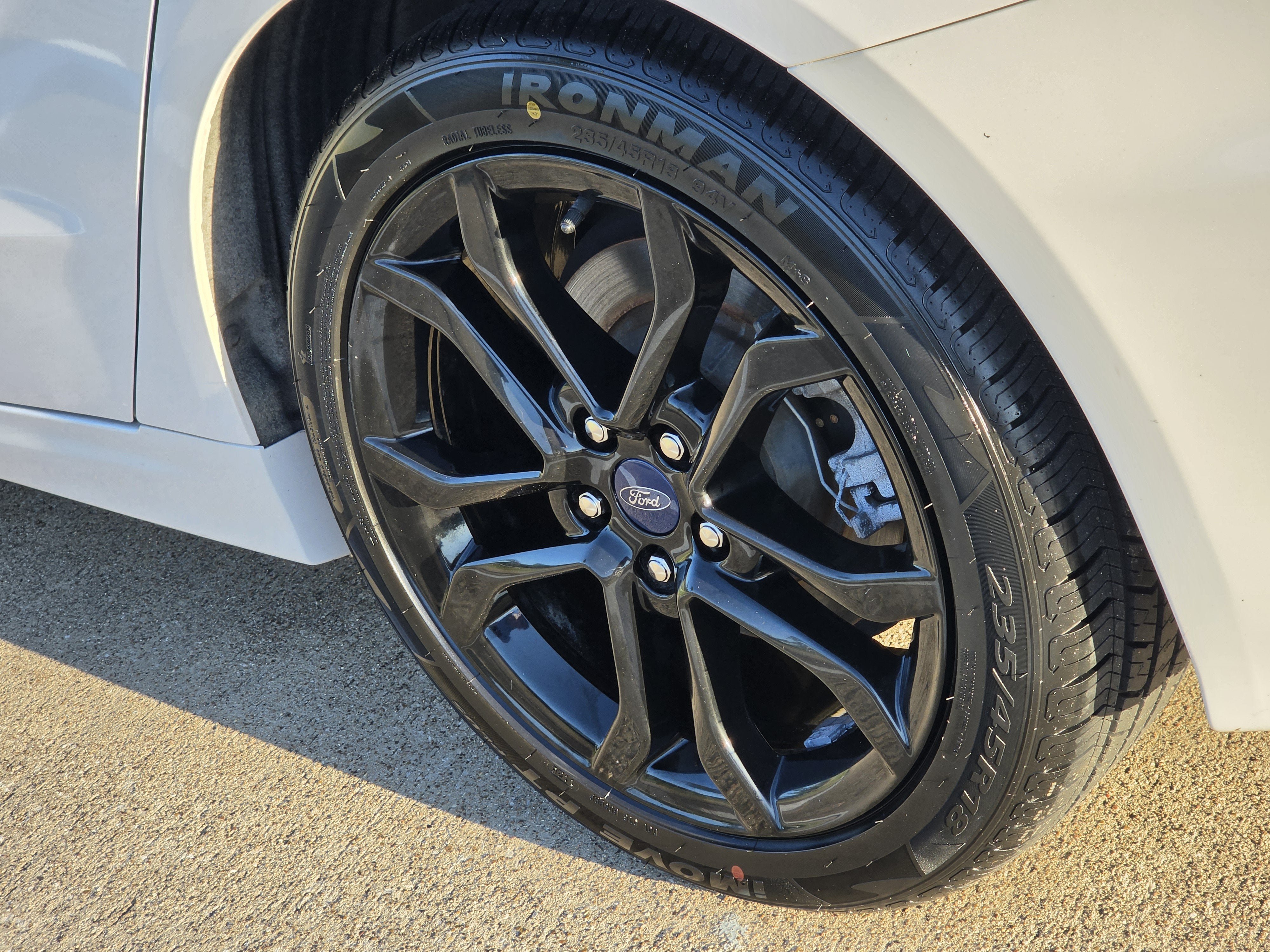 Used 2019 Ford Fusion SE w/ Equipment Group 151A FWD image 7
