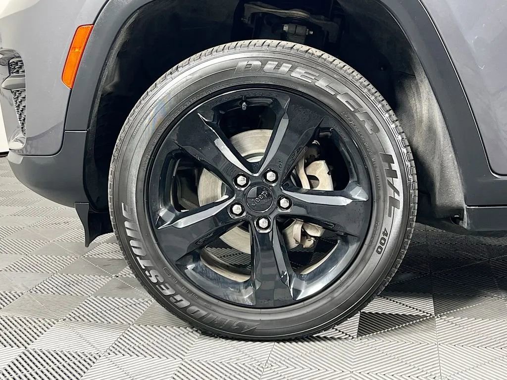 Used 2024 Jeep Grand Cherokee Altitude AWD/4WD image 30