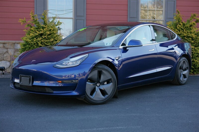 Used 2018 Tesla Model 3 Long Range image 1