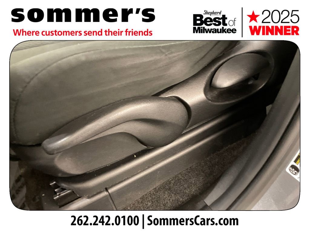 Used 2015 MAZDA MAZDA5 Sport FWD image 10