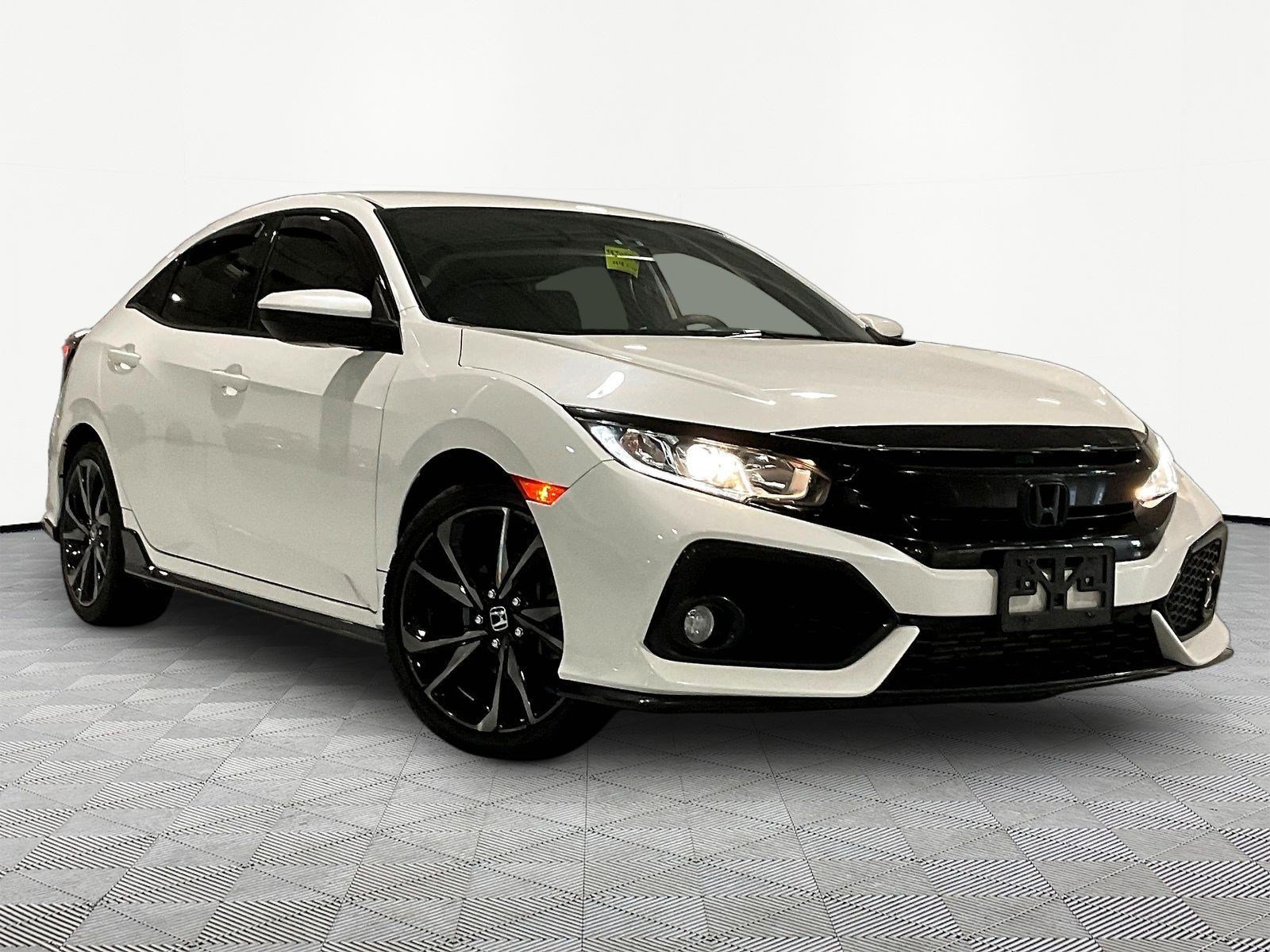 Used 2018 Honda Civic Sport image 3