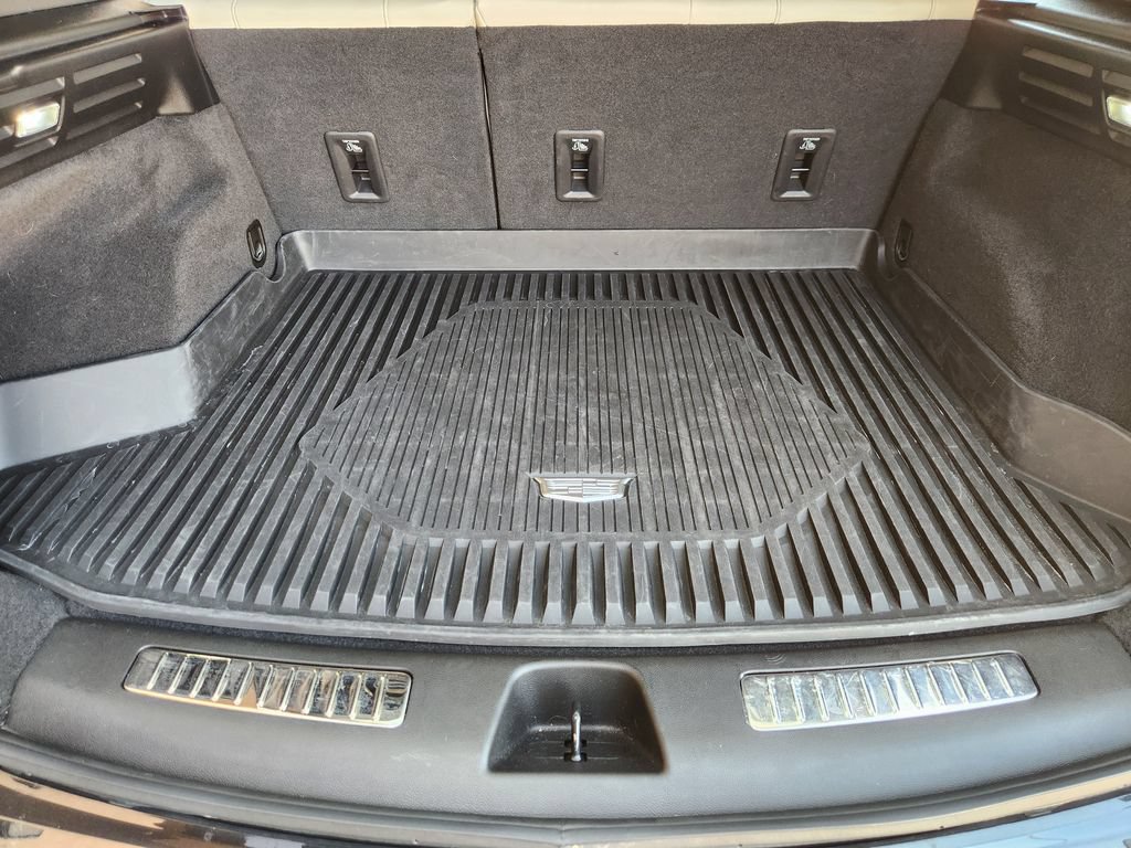 Used 2023 Cadillac XT4 Sport FWD image 34