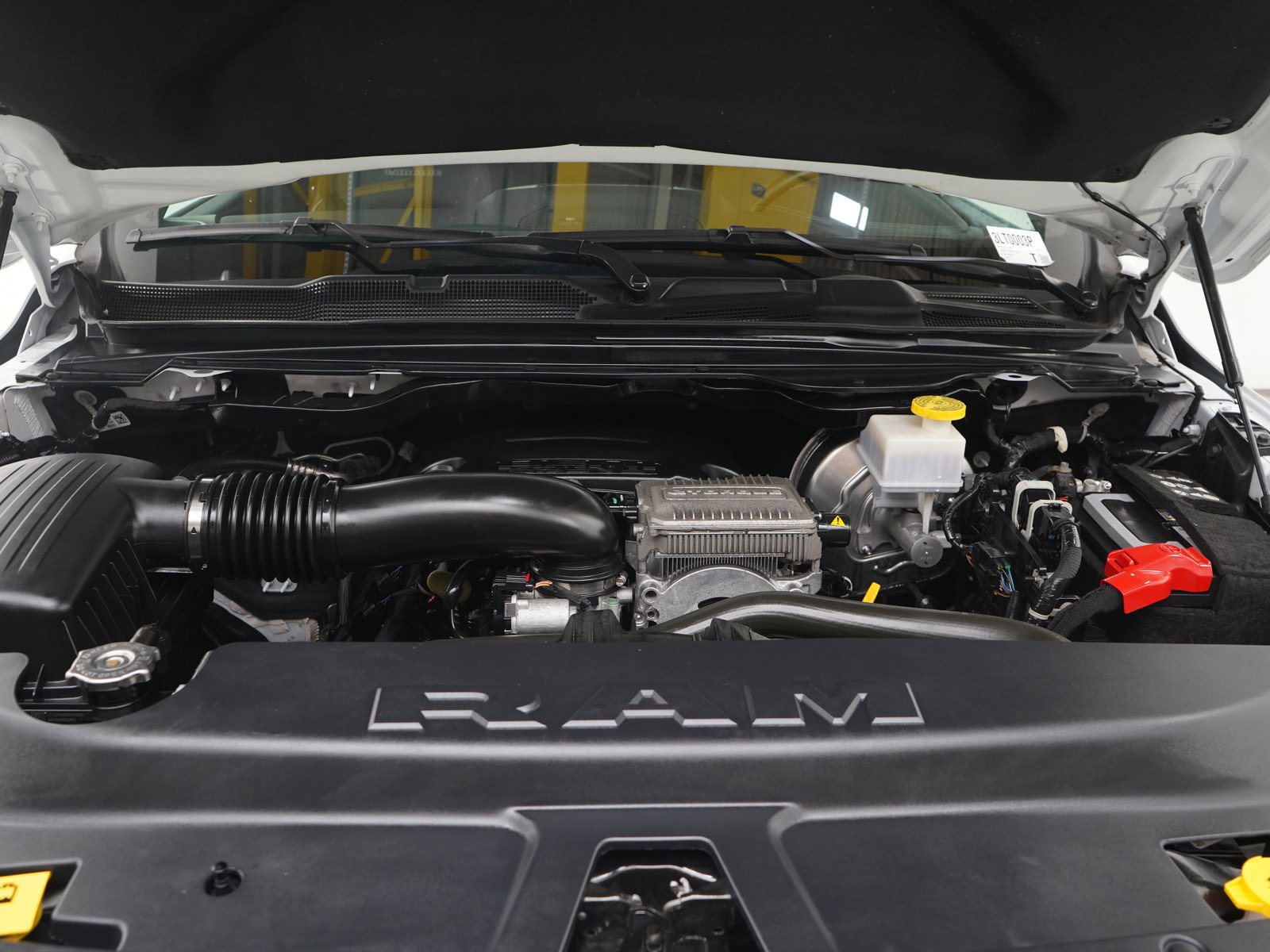 Used 2024 RAM 1500 Laramie AWD/4WD image 30