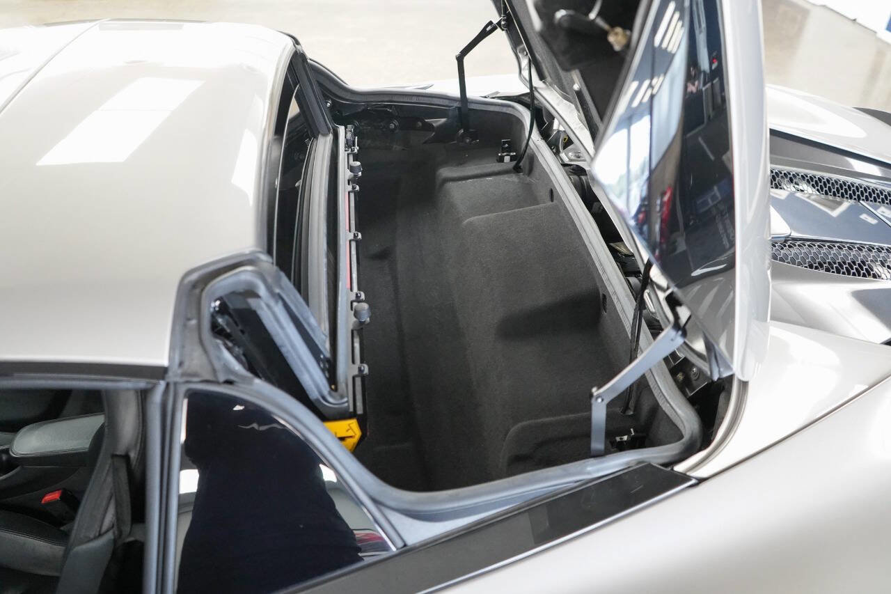 Used 2020 McLaren 570S Spider image 54