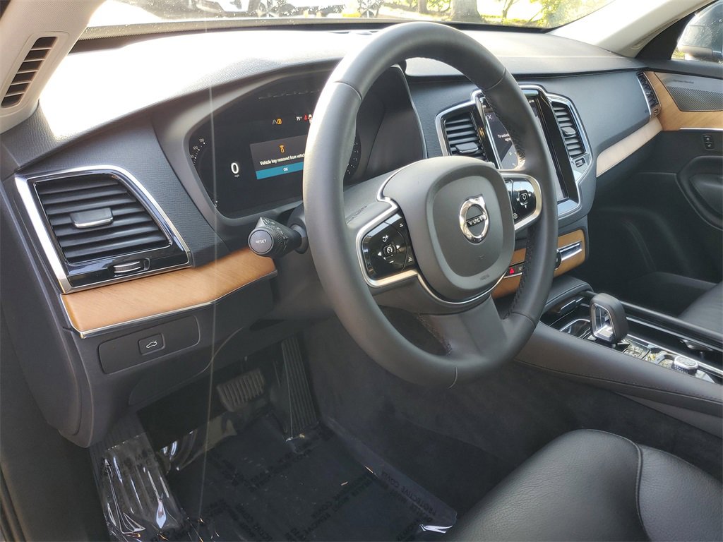 Certified 2023 Volvo XC90 B5 Plus w/ Protection Package Premier image 17