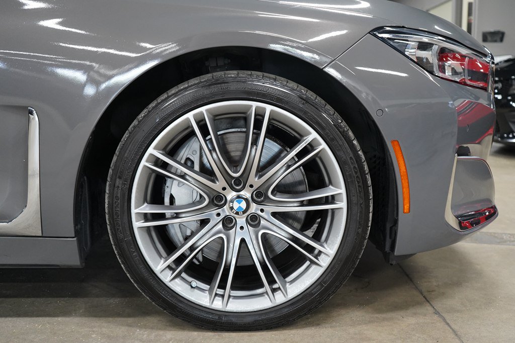 Used 2022 BMW 750Li xDrive AWD/4WD image 37