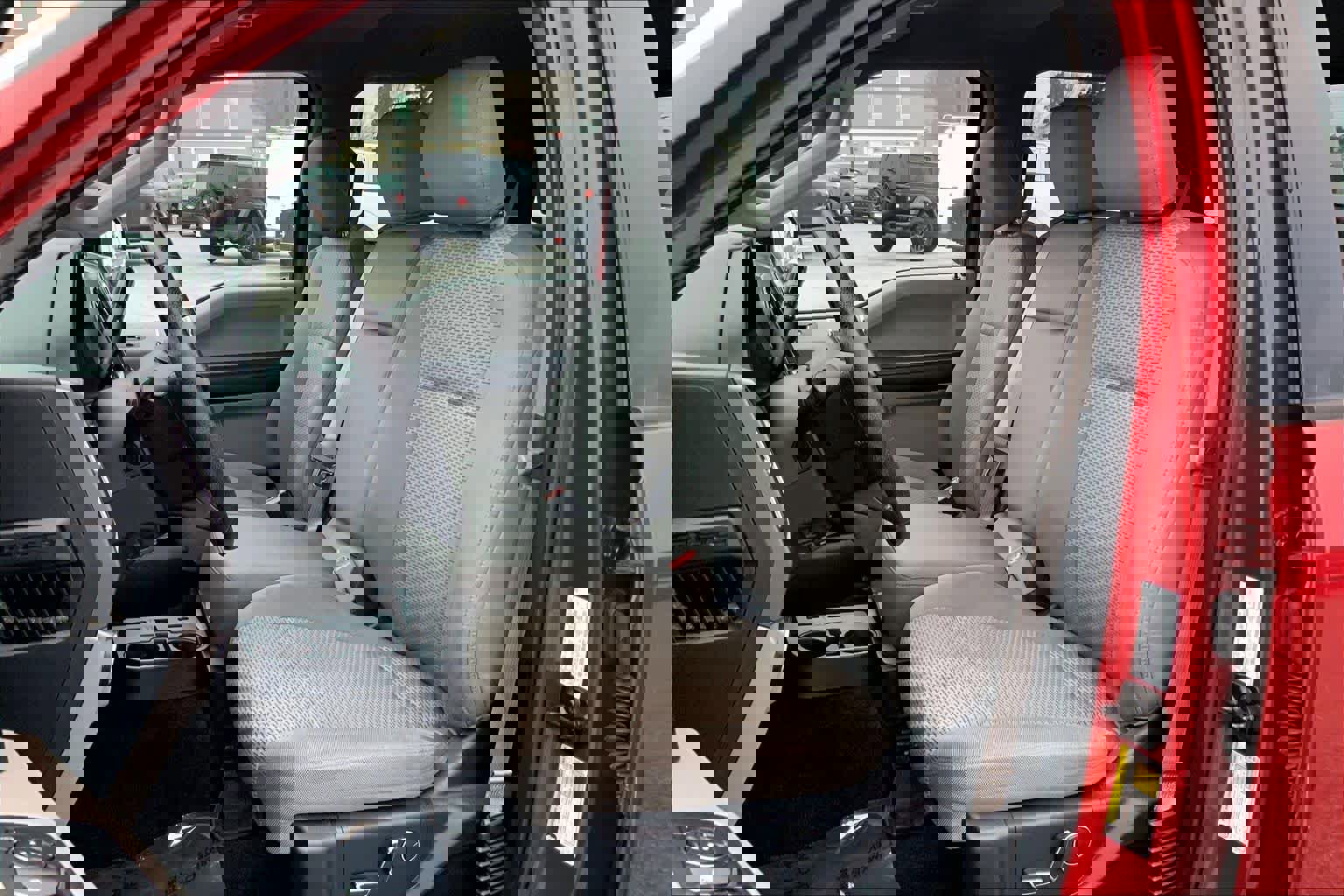 Used 2015 Ford F150 XLT w/ Equipment Group 302A Luxury image 7