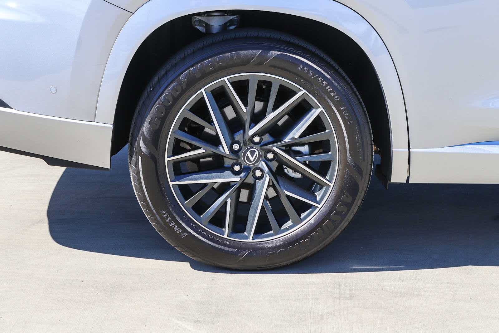 Used 2025 Lexus TX 350 FWD w/ Technology Package image 10