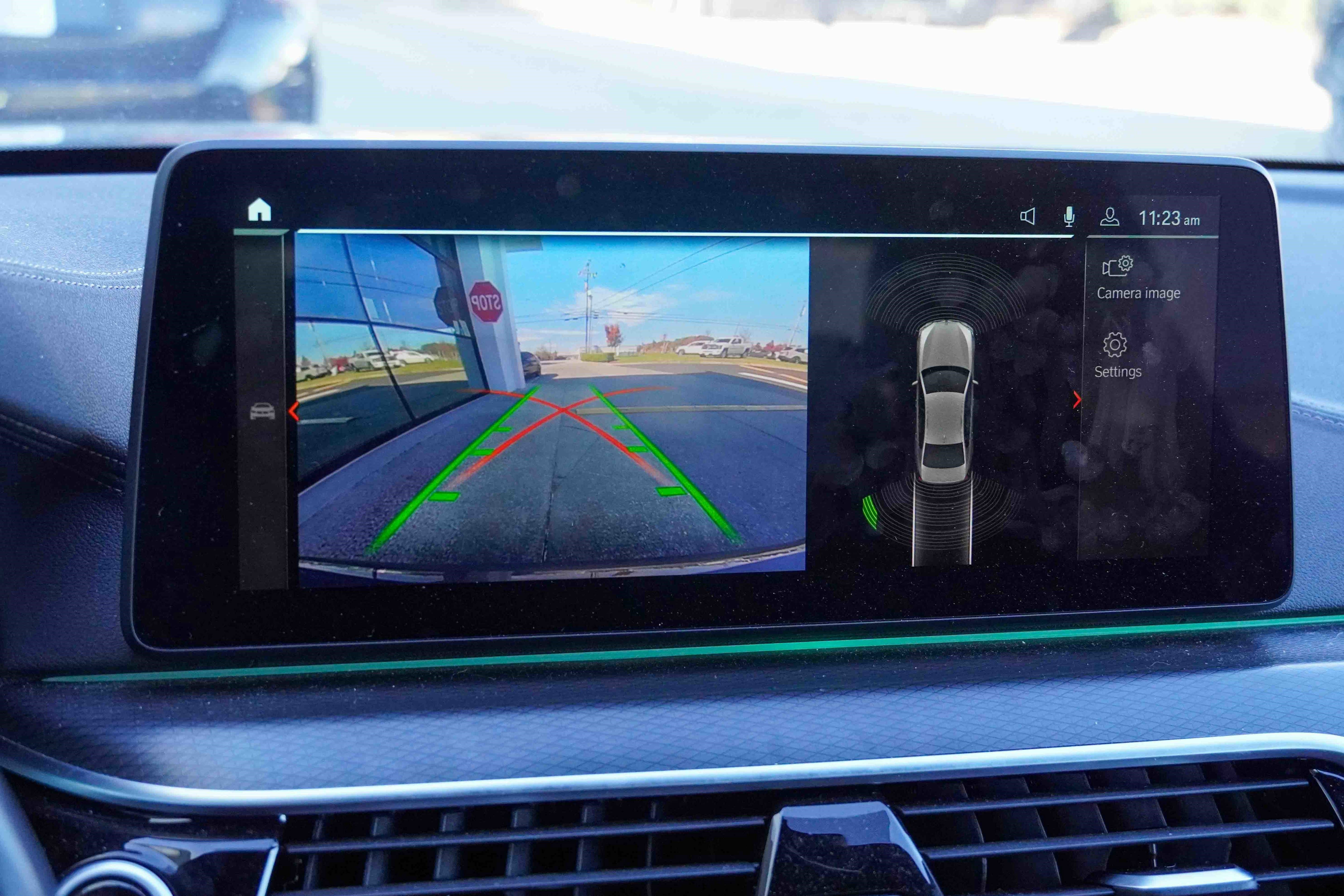 Certified 2022 BMW M550i xDrive w/ Executive Package image 27