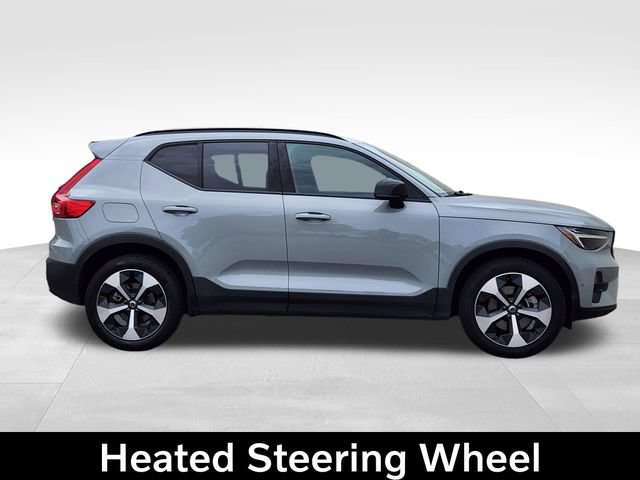 Certified 2025 Volvo XC40 B5 Plus AWD/4WD image 10