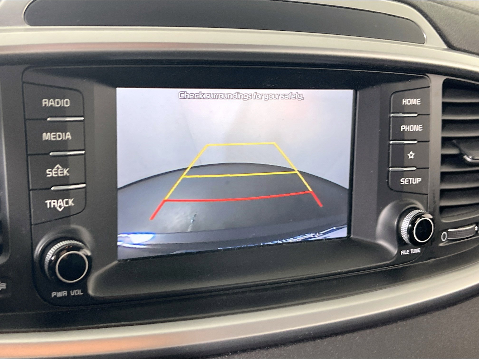 Used 2019 Kia Sorento LX image 13