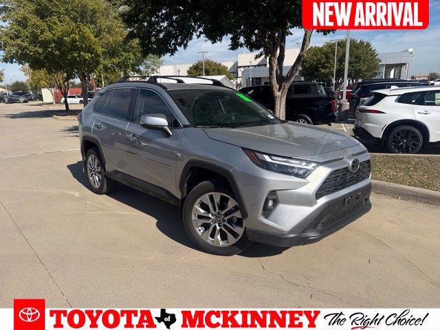 Used 2025 Toyota RAV4 XLE Premium w/ Weather Package FWD image 1