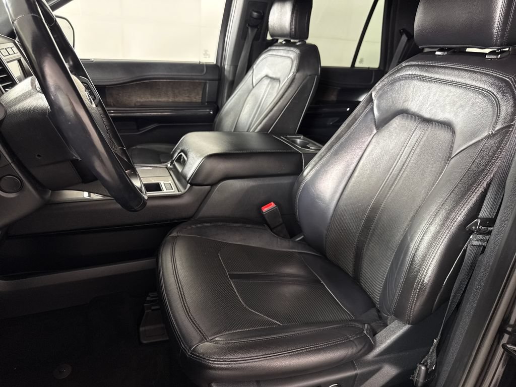 Used 2020 Ford Expedition Limited RWD image 11