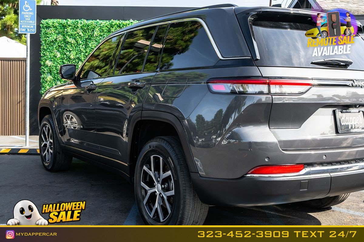 Used 2023 Jeep Grand Cherokee Limited w/ Luxury Tech Group II RWD image 9