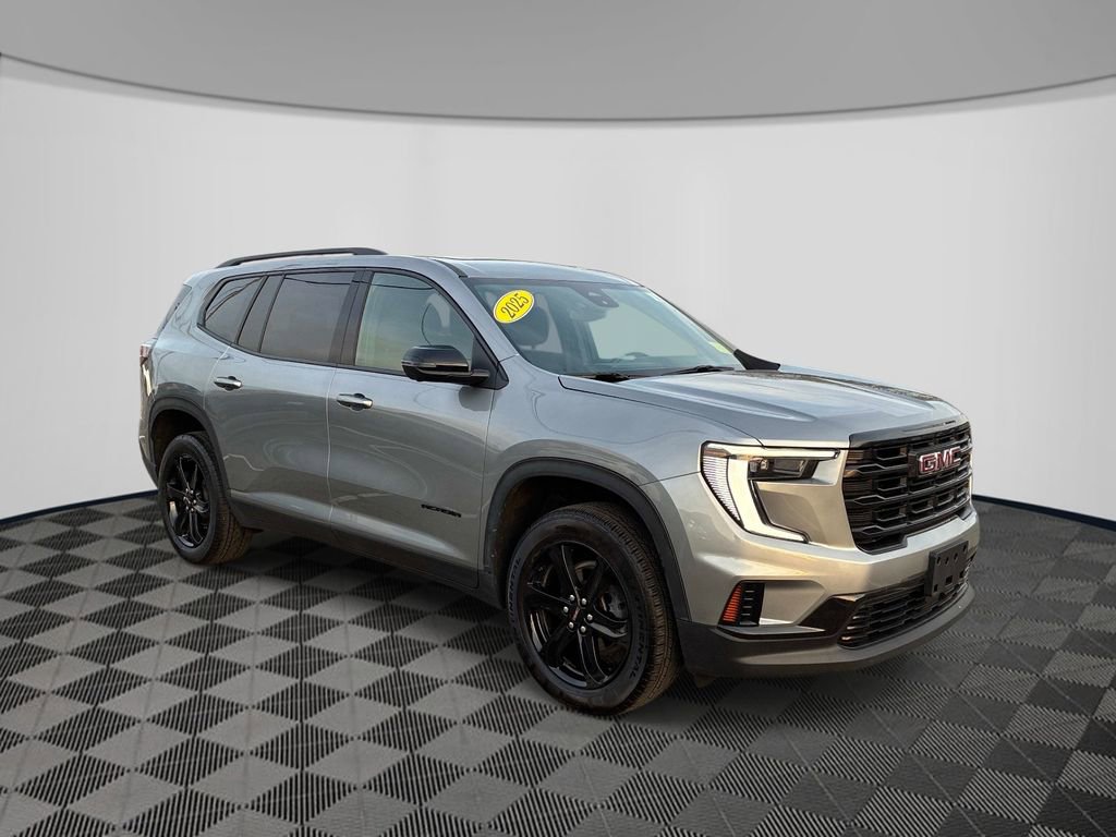 Used 2025 GMC Acadia Elevation image 3