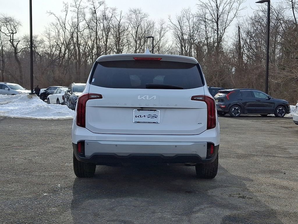 Used 2024 Kia Telluride LX image 6