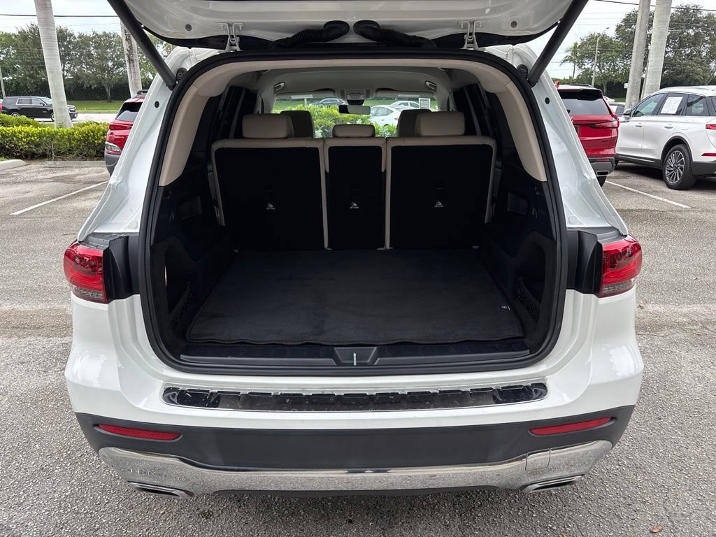 Used 2022 Mercedes-Benz GLB 250 w/ Premium Package Lite image 27