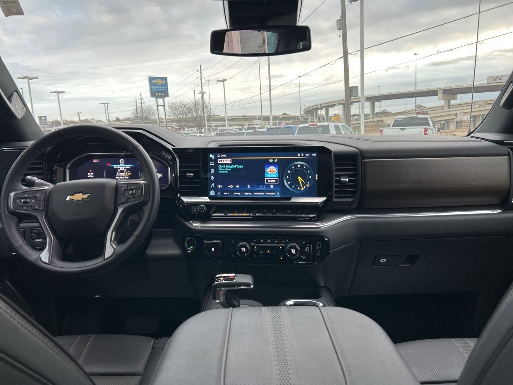 Used 2025 Chevrolet Silverado 1500 High Country w/ High Country Premium Package image 12