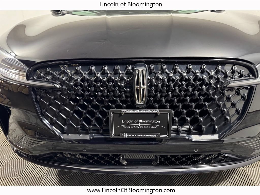 New 2026 Lincoln Aviator AWD w/ Jet Appearance Package image 10