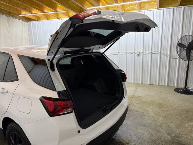 Used 2022 Chevrolet Equinox LS w/ LS Convenience Package image 10